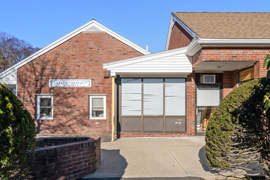More Photos Of 655 Saw Mill Brook Pky, Newton General Retail For Sale