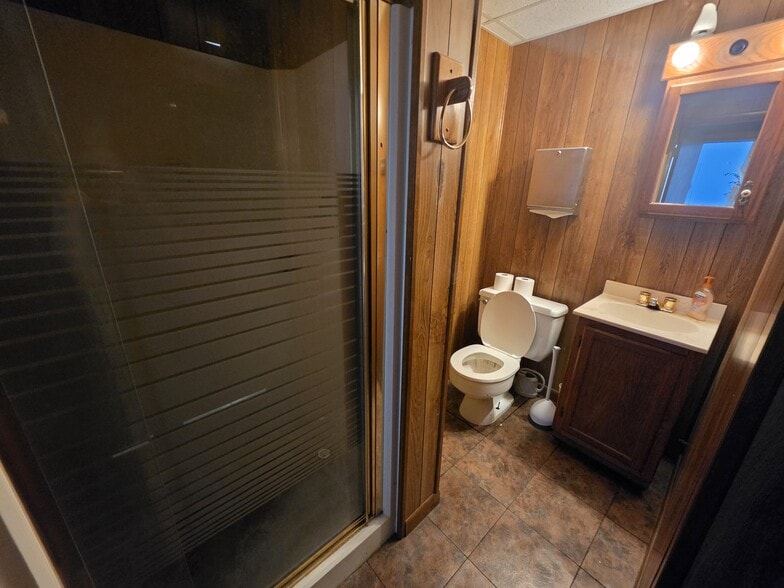 More Photos Of 220 Madison st, Webb City Industrial For Sale