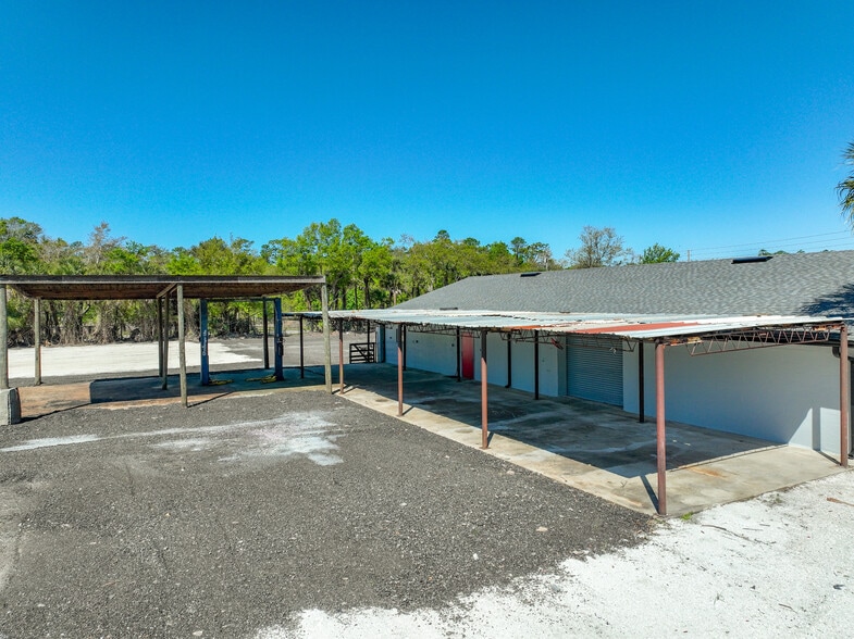 More Photos Of 18252 E Colonial Dr, Orlando Light Distribution For Lease