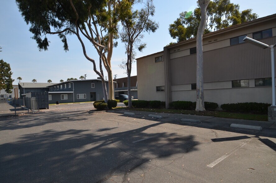 More Photos Of 3325 N Palo Verde Ave, Long Beach Medical For Lease