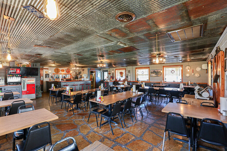 More Photos Of 15649 US-68, Benton Restaurant For Sale