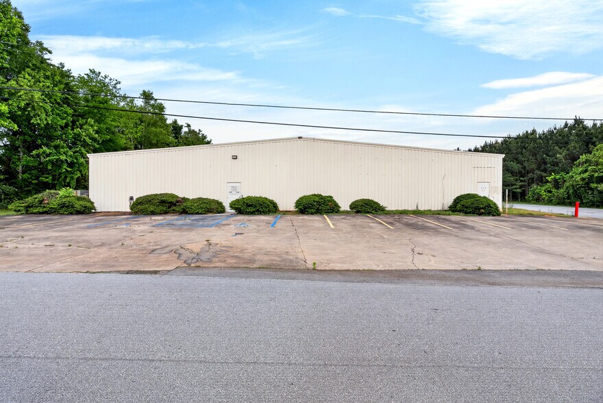 More Photos Of 373 Huntington Rd, Gaffney Warehouse For Lease
