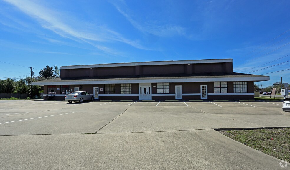 More Photos Of 813 Deltona Blvd, Deltona Office For Lease