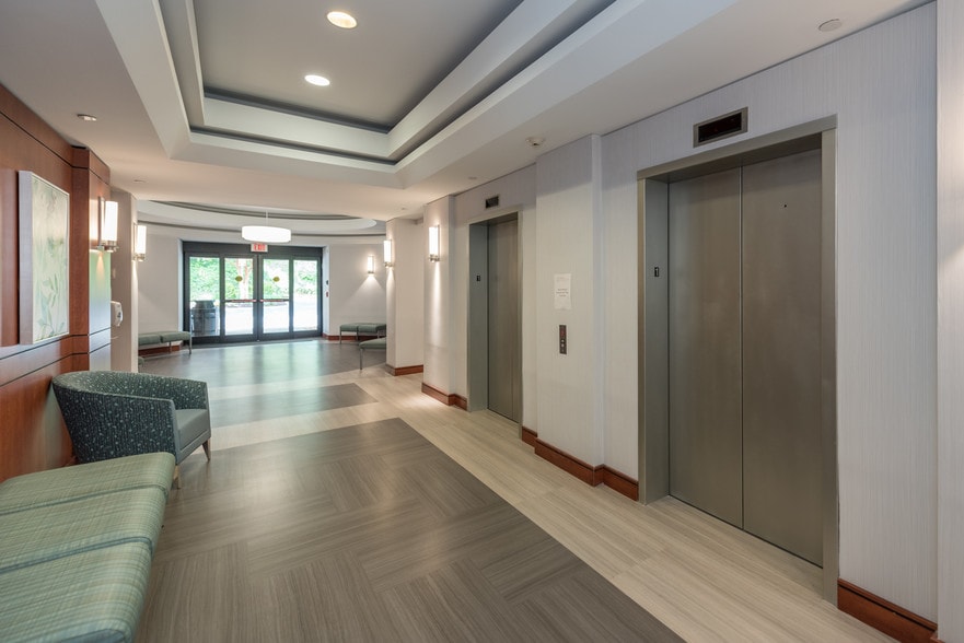 More Photos Of 7301 Forest Ave, Richmond Medical For Lease