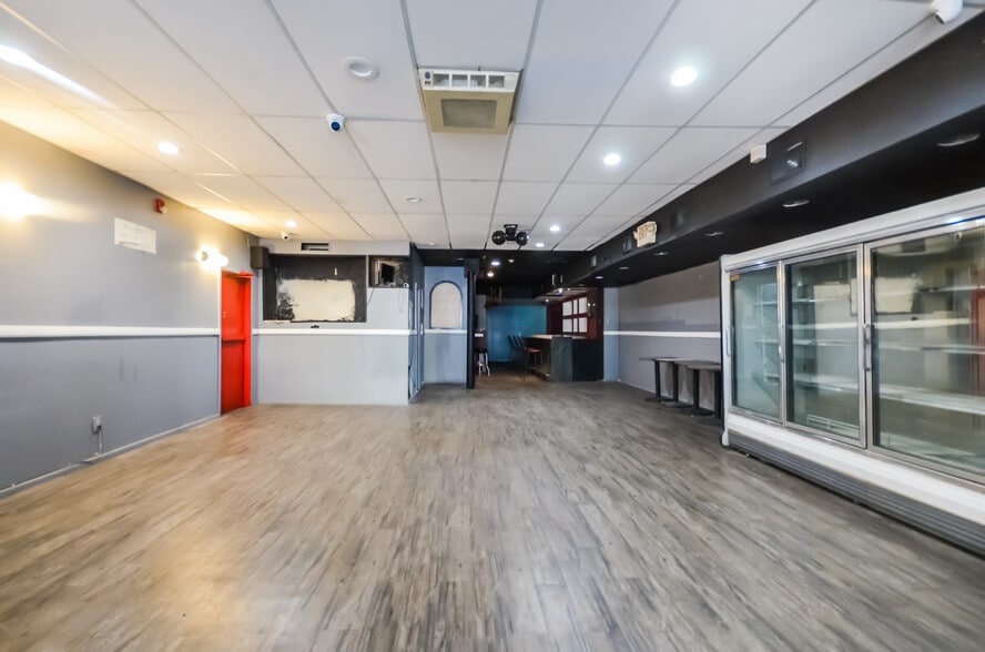 More Photos Of 370 E 18th St, Paterson Storefront Retail Residential For Lease