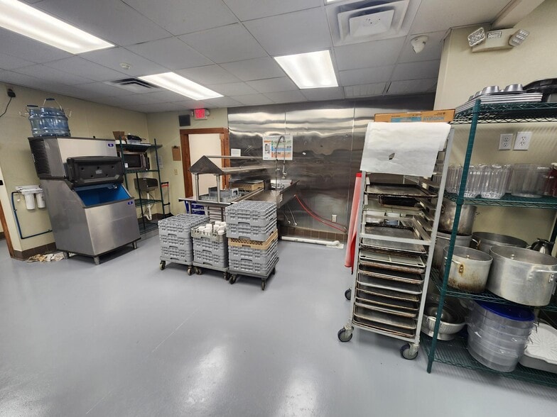 More Photos Of 122 Main St, Thomson General Retail For Sale