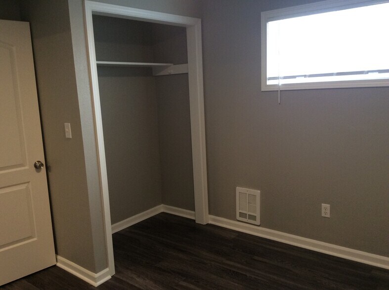 More Photos Of 304 E Barker St, Medical Lake Apartments For Sale