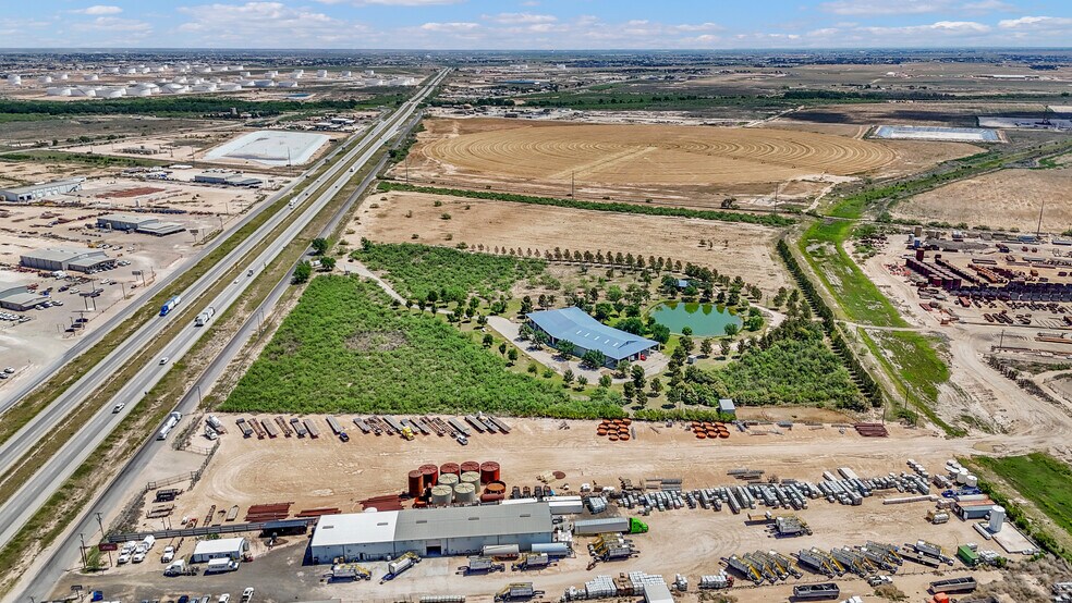 More Photos Of 2828 Interstate 20, Midland Flex For Sale