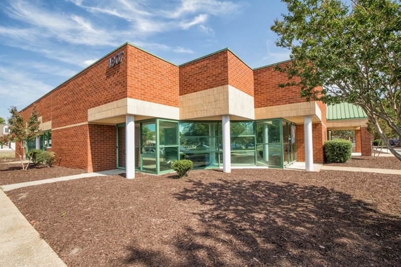 More Photos Of 1807 Huguenot Rd, Midlothian Medical For Lease