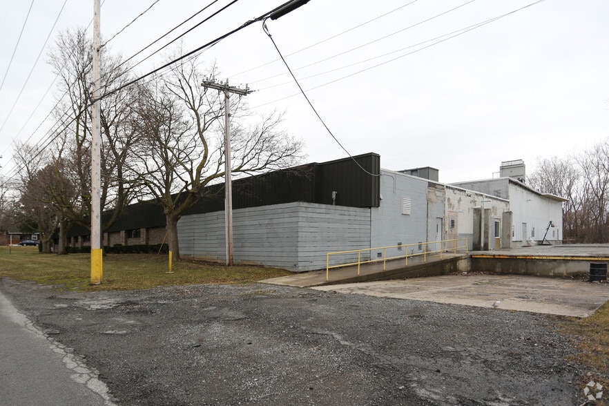 More Photos Of 9 Lent Ave, Le Roy Warehouse For Sale