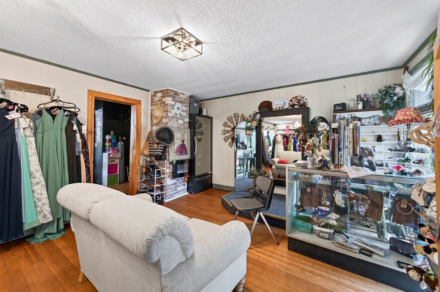 More Photos Of 418 Bench St, Taylors Falls Freestanding For Sale