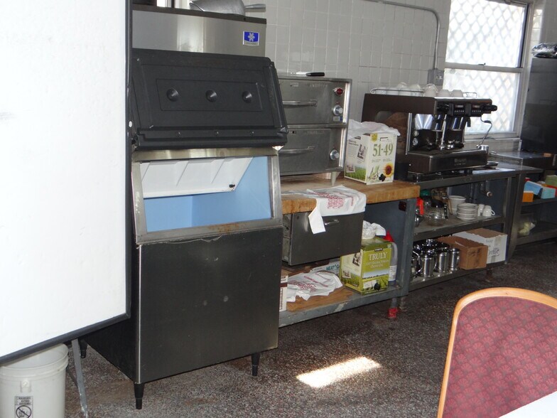 More Photos Of 1725 US-9W Hwy, Milton Hospitality For Sale