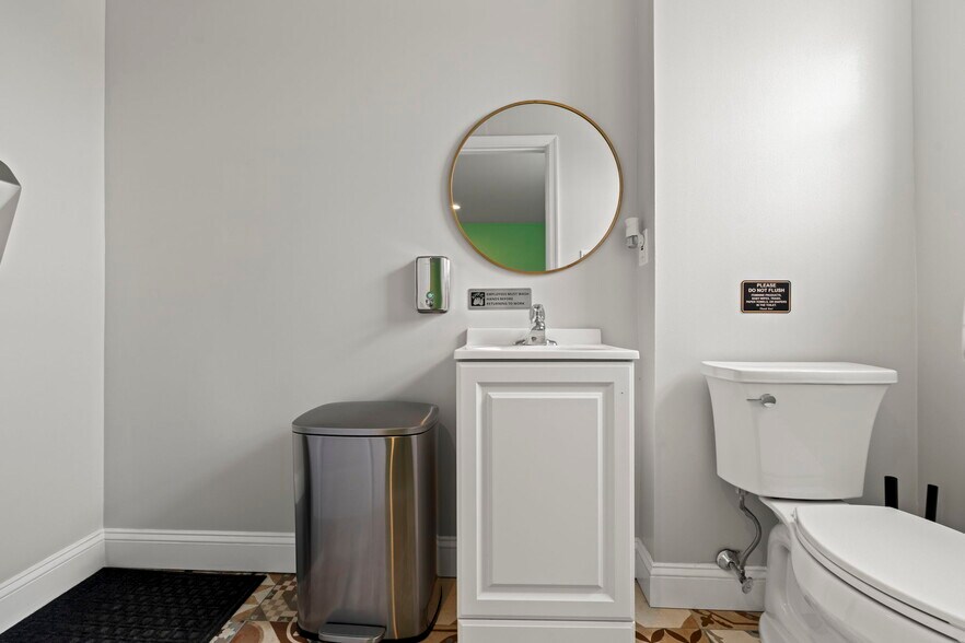 More Photos Of 1627 E Passyunk Ave, Philadelphia Storefront Retail Residential For Sale