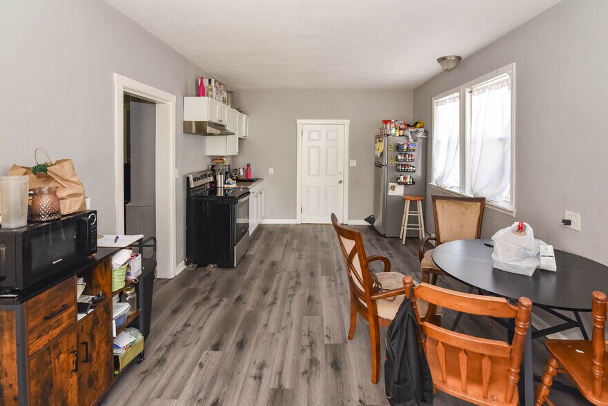 More Photos Of 128 S Philadelphia Blvd, Aberdeen Apartments For Sale