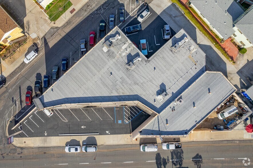 More Photos Of 8870-8878 La Mesa Blvd, La Mesa Storefront For Sale