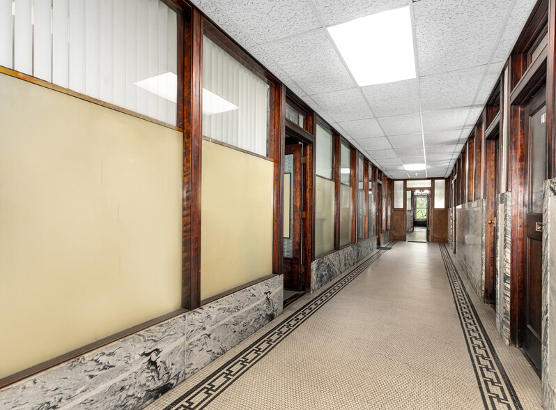 More Photos Of 628-630 Columbus St, Ottawa Loft Creative Space For Sale