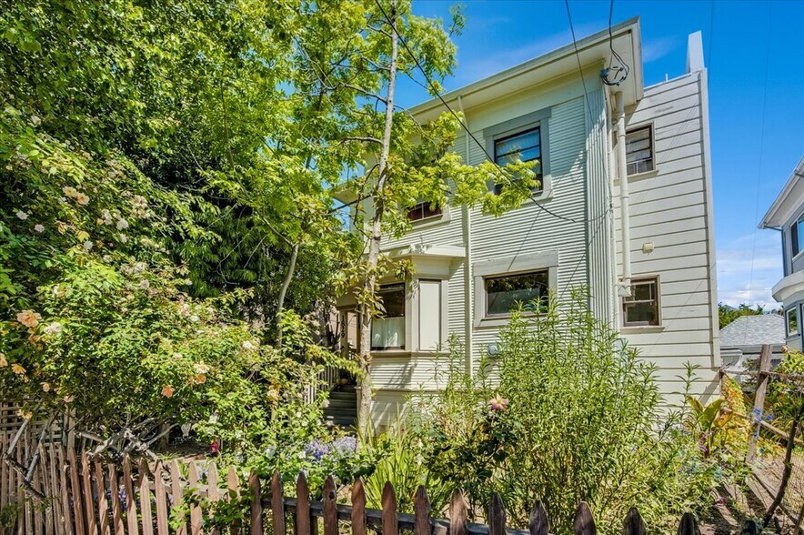 More Photos Of 1827-1829 Berkeley Way, Berkeley Apartments For Sale