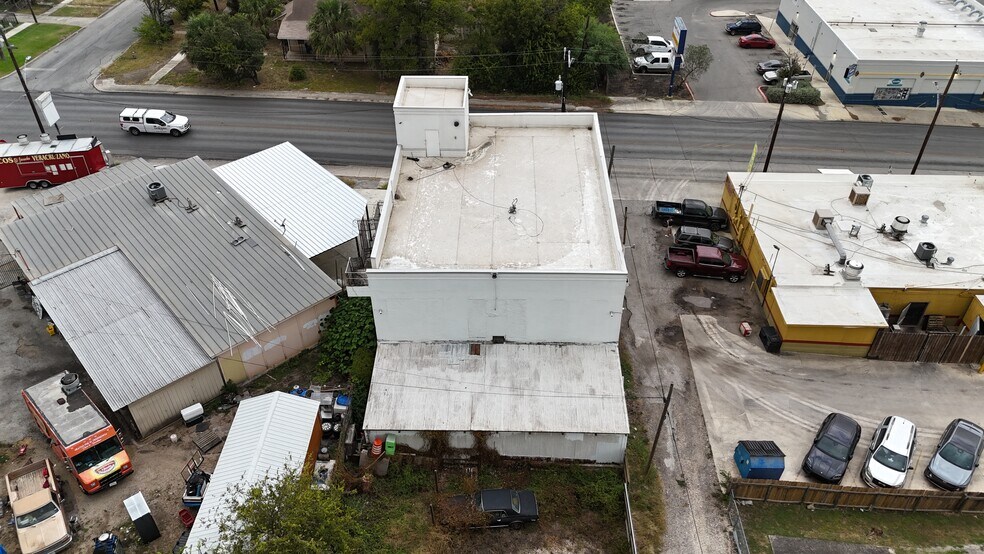 More Photos Of 1426 S New Braunfels Ave, San Antonio Freestanding For Sale