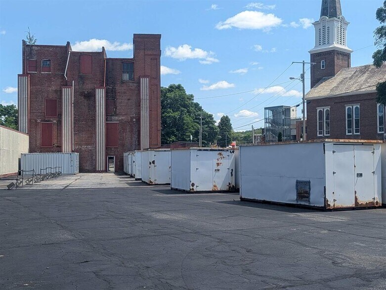 More Photos Of 91 Main St, Claremont Self Storage For Sale