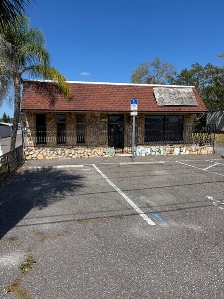 More Photos Of 2596 Nursery Rd, Clearwater Medical For Lease