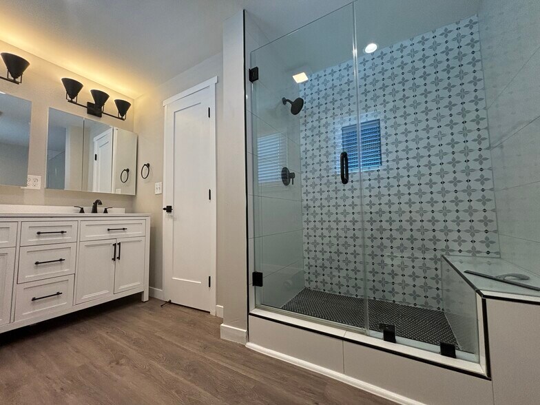 More Photos Of 183 N Waverly St, Orange Apartments For Sale
