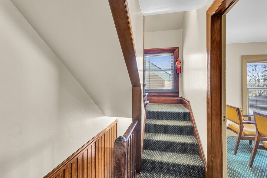 More Photos Of 601 S Jackson St, Jackson Office For Sale