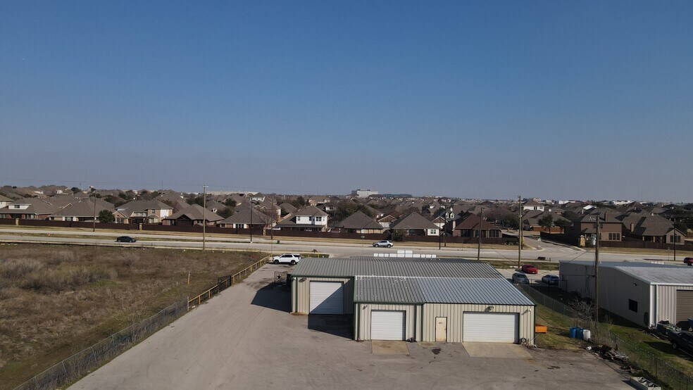 More Photos Of 10111 Harmon Rd, Fort Worth Warehouse For Sale