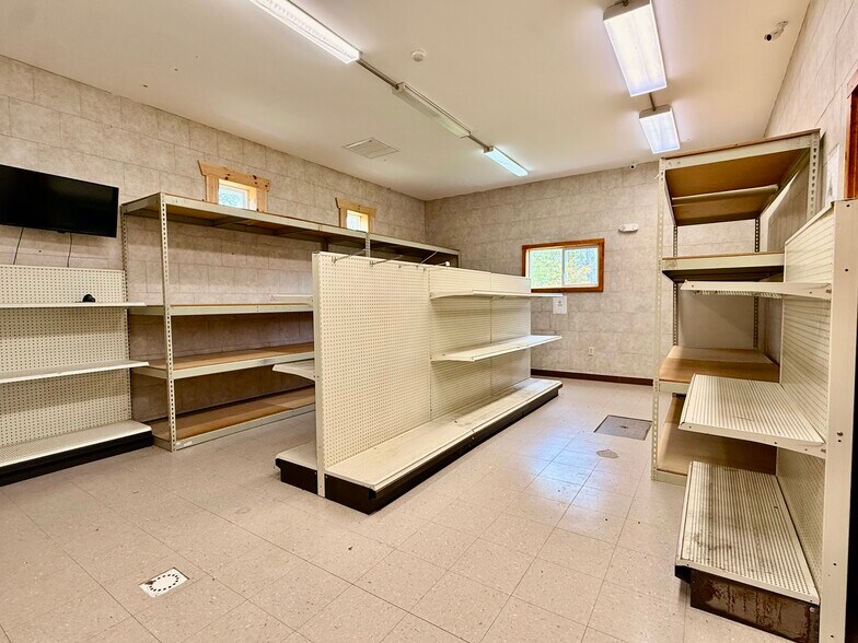 More Photos Of 6 Duran Rd, Equinunk Restaurant For Sale