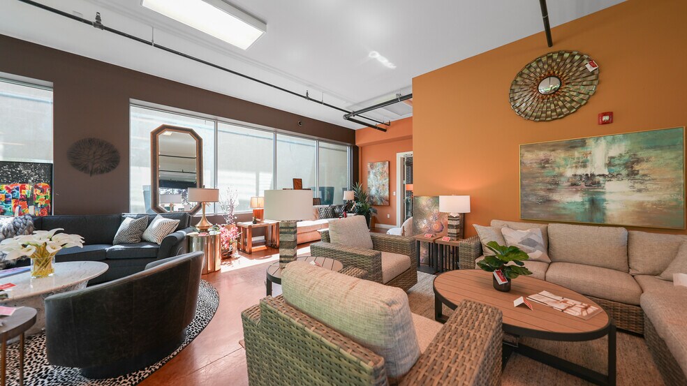 More Photos Of 2265 Bagnell Dam Blvd, Lake Ozark Office For Sale