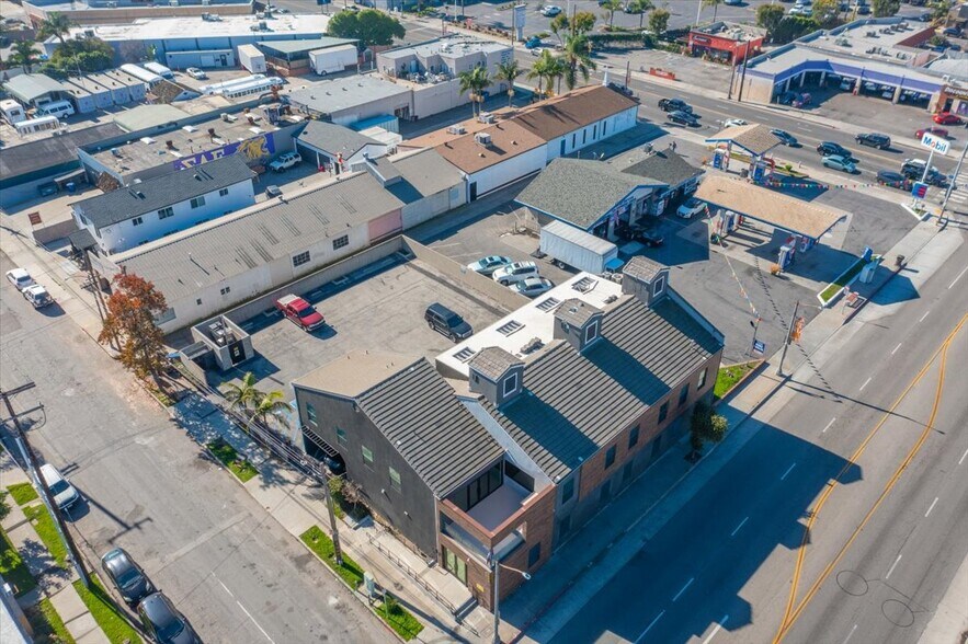 More Photos Of 3444 E Anaheim St, Long Beach Office For Sale