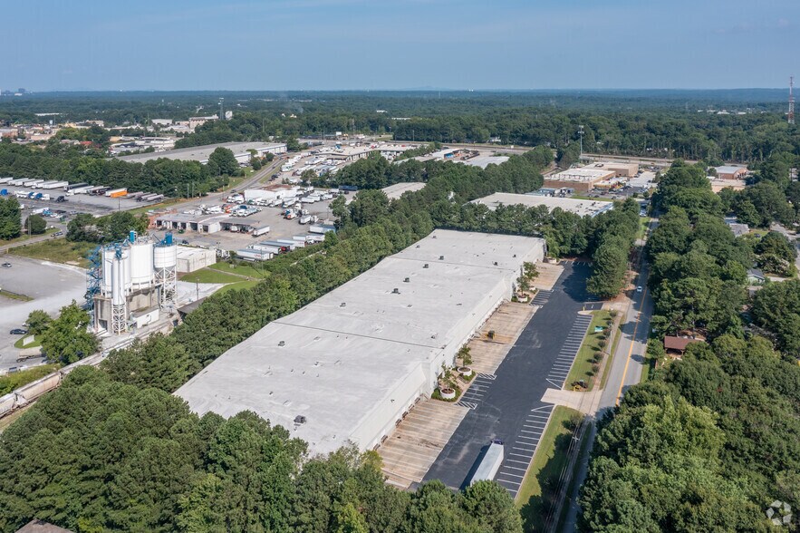 More Photos Of 2624 Weaver Way, Doraville Warehouse For Lease