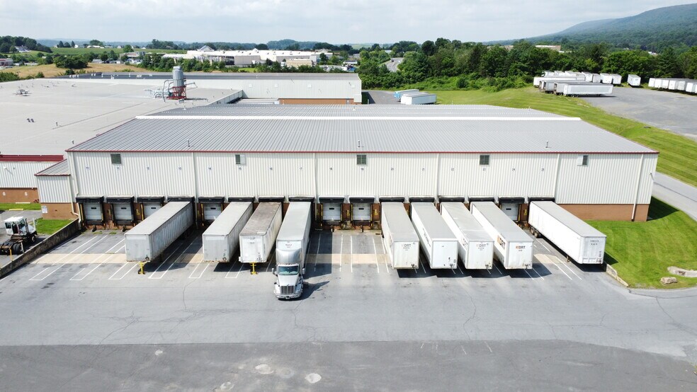 More Photos Of 100 Industrial Dr, Hamburg Distribution For Sale