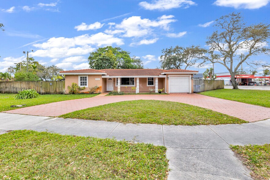 More Photos Of 5912 Tyler Street, Hollywood Land For Sale