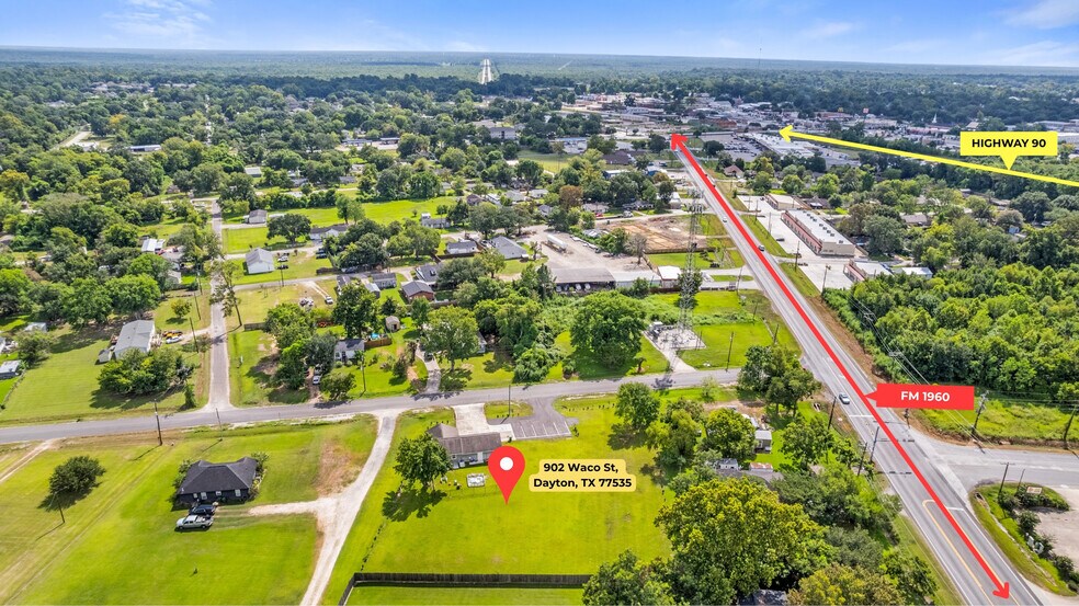 More Photos Of 902 Waco St, Dayton Office For Sale