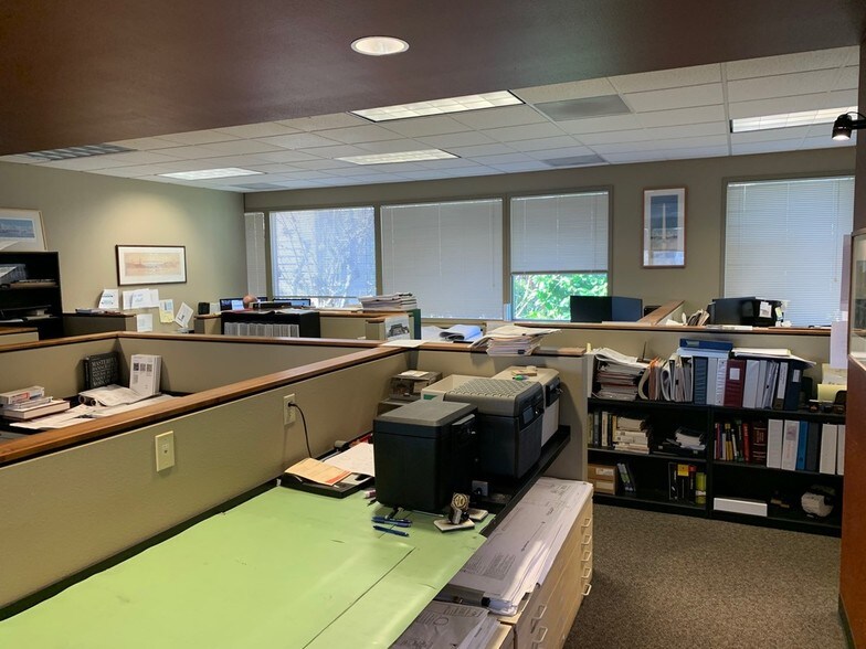 More Photos Of 3611 SW Hood Ave, Portland Office For Sale