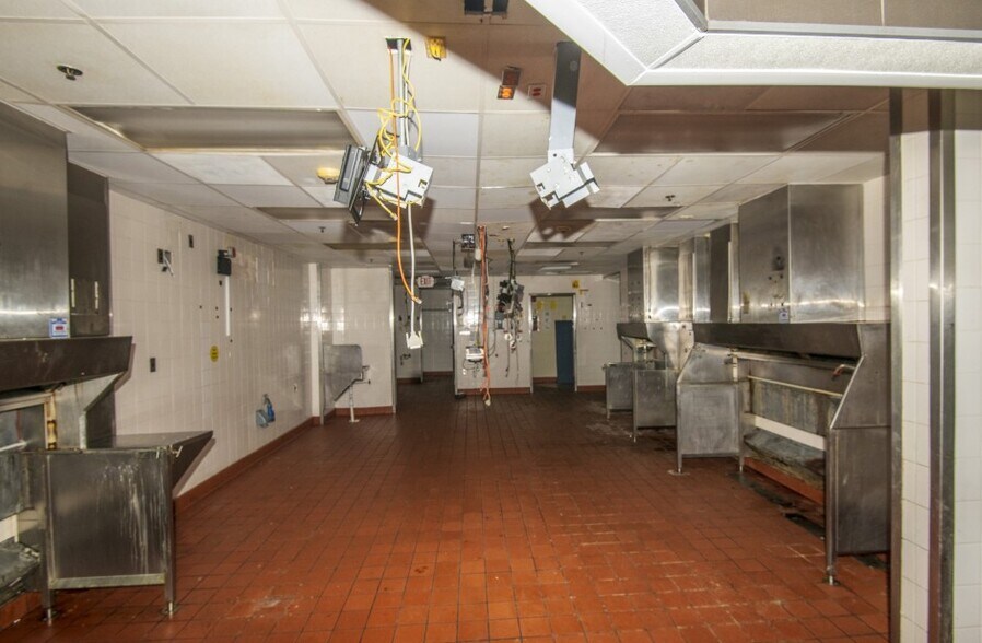 More Photos Of 1411 E 2nd St, Jamestown Fast Food For Sale