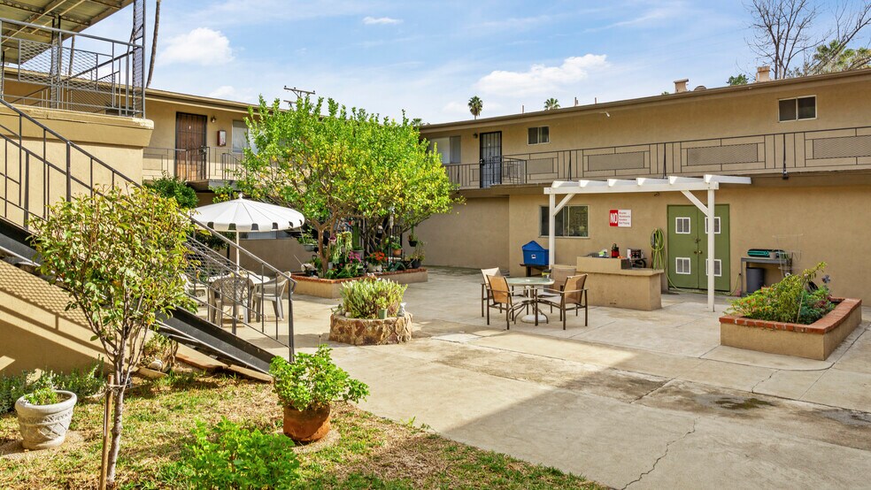 More Photos Of 1806 Loma Vista St, Riverside Apartments For Sale