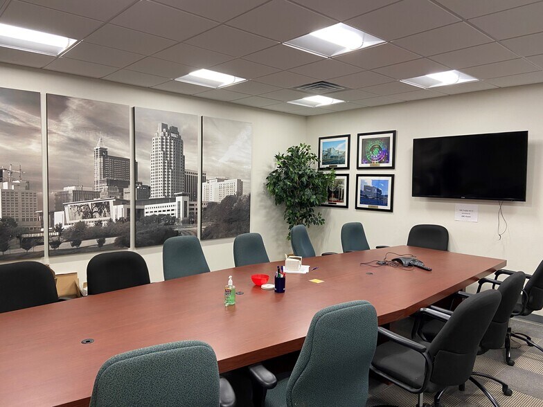 More Photos Of 1000 Investment Blvd, Apex Flex For Lease