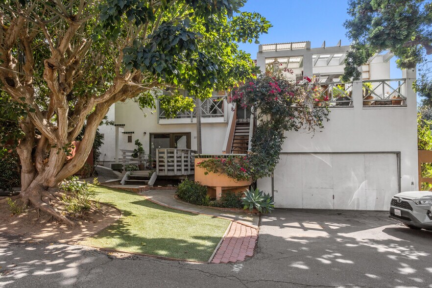 More Photos Of 273 Hillcrest Dr, Encinitas Apartments For Sale