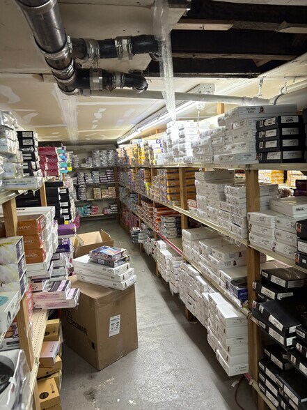 More Photos Of 164-17 Jamaica Ave, Jamaica Unknown For Lease