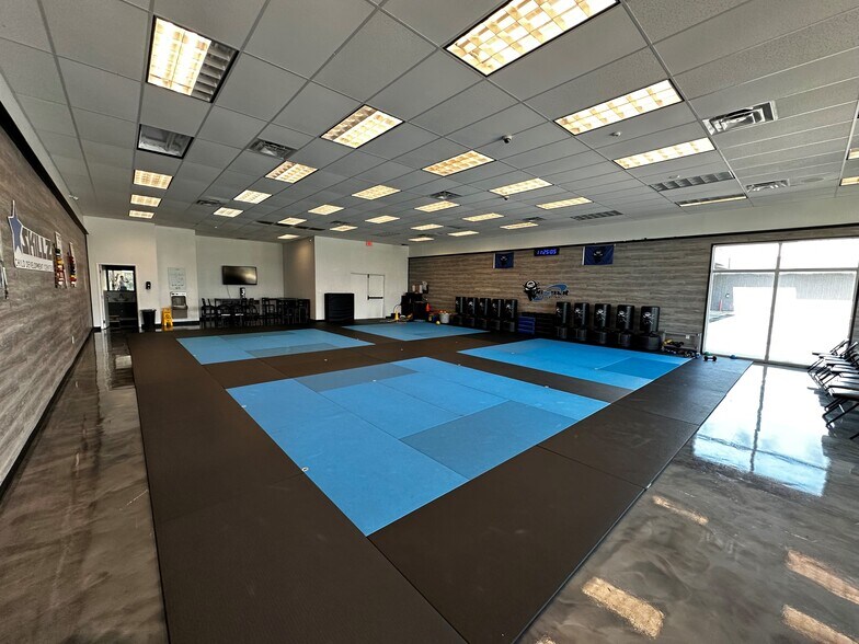 More Photos Of 6950 Park Blvd, Pinellas Park Storefront Retail Office For Lease