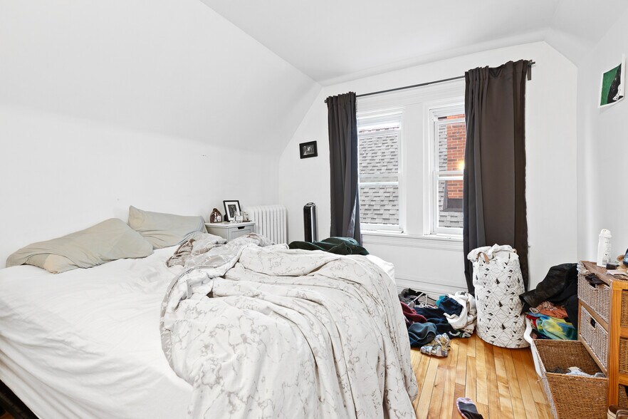 More Photos Of 84 Fourth Av, Ottawa Apartments For Sale