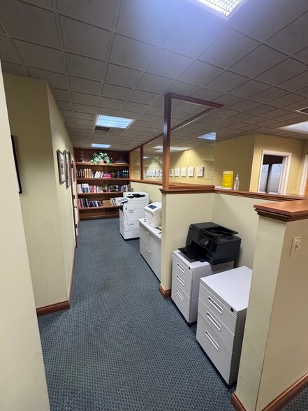 More Photos Of 7086 Corporate Way, Dayton Office For Lease