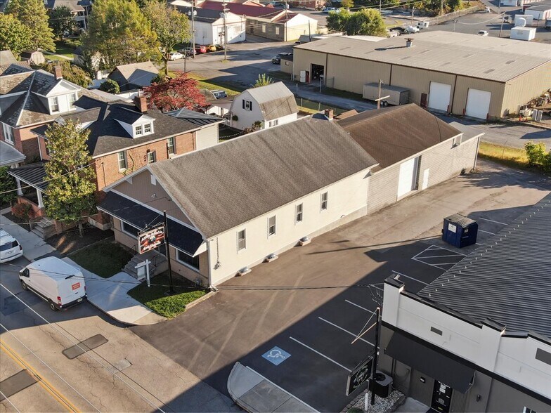 More Photos Of 128 W 3rd St, Waynesboro Freestanding For Sale