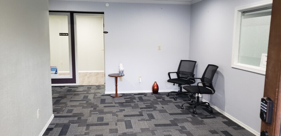 More Photos Of 18407 Pacific Ave S, Spanaway Office For Lease