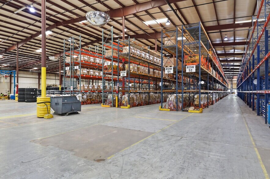 More Photos Of 1526 S Brightleaf Blvd, Smithfield Warehouse For Lease