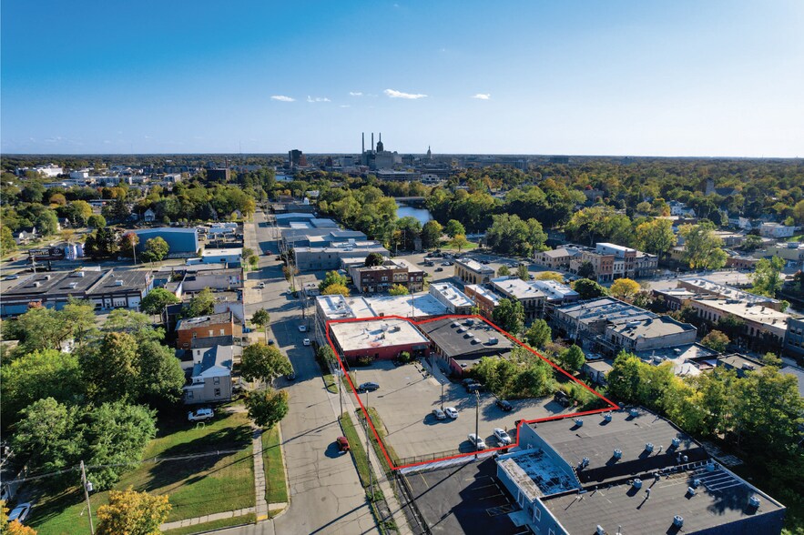 More Photos Of 1213 Center St, Lansing Medical For Sale