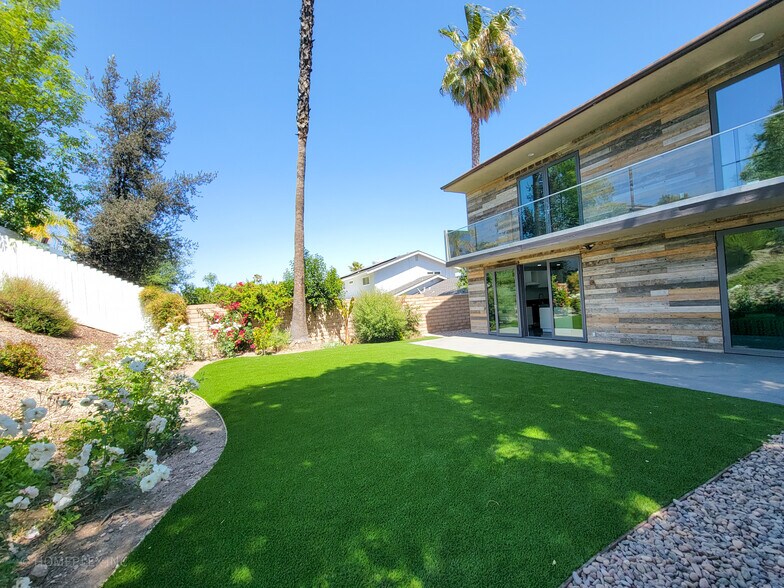 Primary Photo Of 7501 Linley Ln, Canoga Park Specialty For Sale