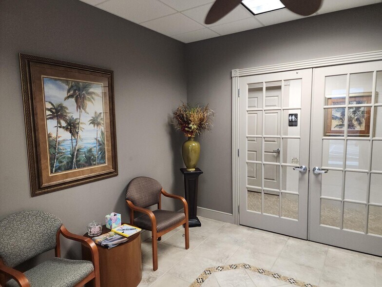 More Photos Of 17801 Murdock Cir, Port Charlotte Medical For Lease