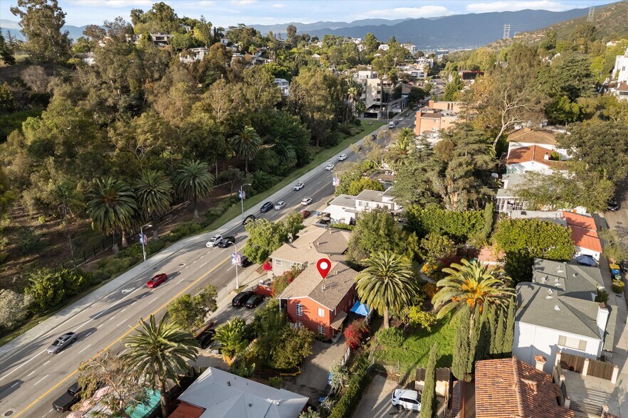 More Photos Of 3234 Barham Blvd, Los Angeles Apartments For Sale